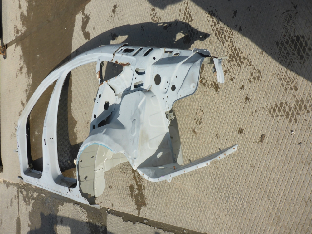 Кузовной элемент