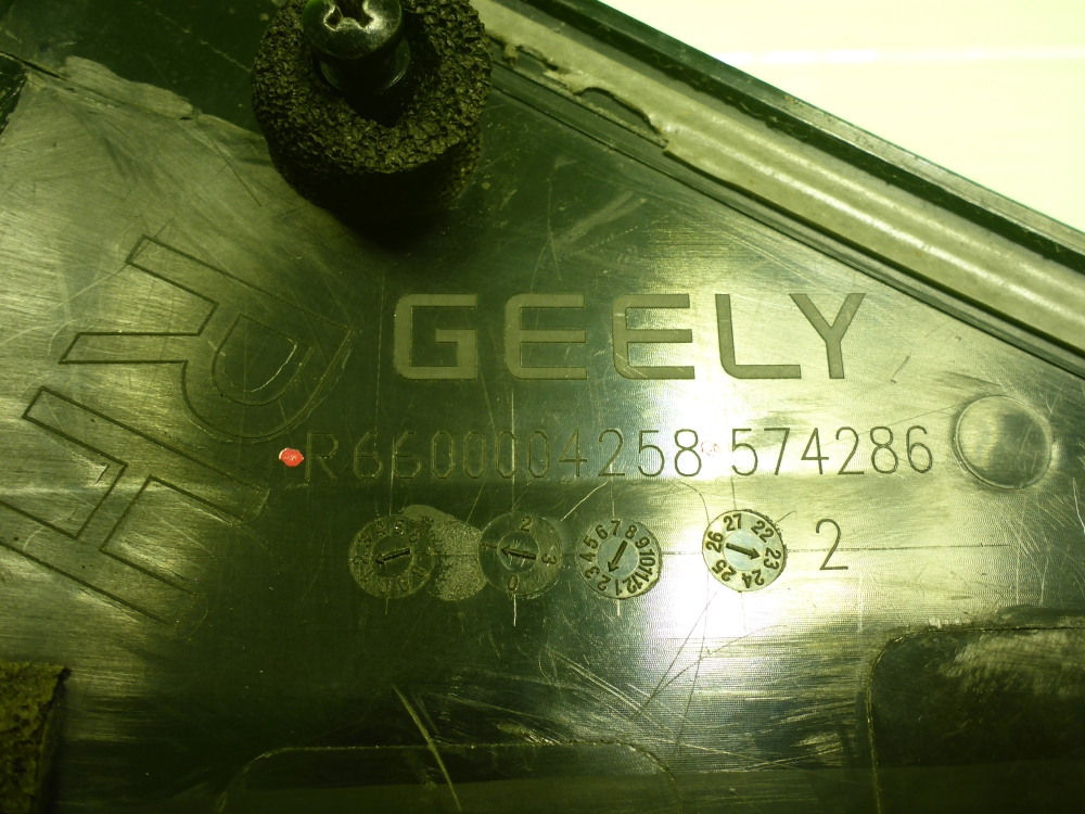 Накладка двери задней правой