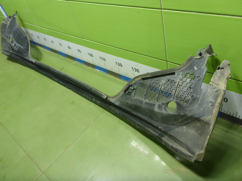 Решетка стеклоочистителей (Жабо)