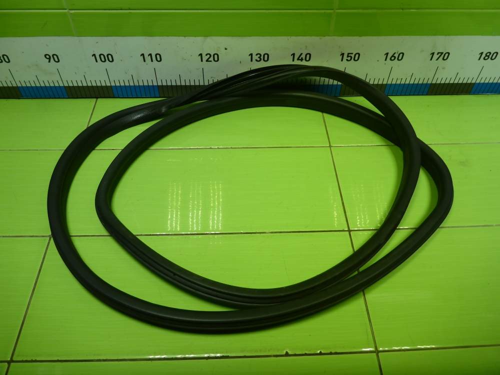 Уплотнитель двери