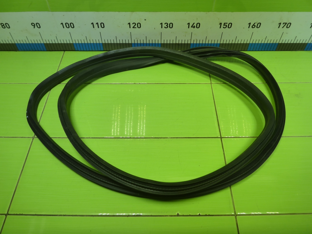 Уплотнитель двери