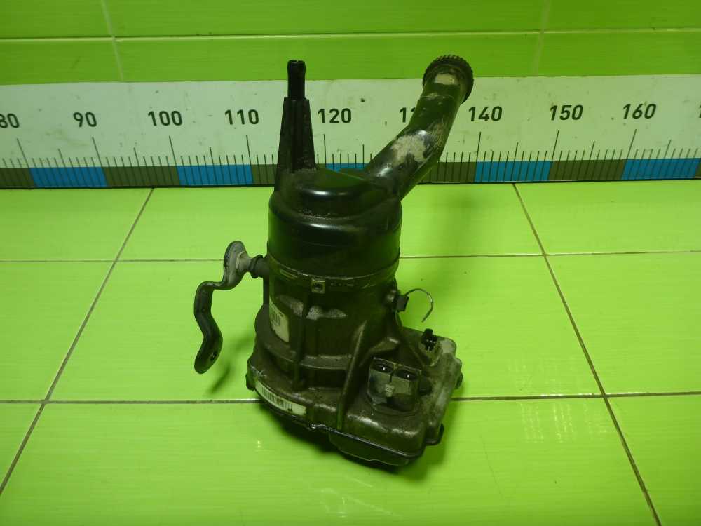 Насос ГУР (гидроусилитель руля)