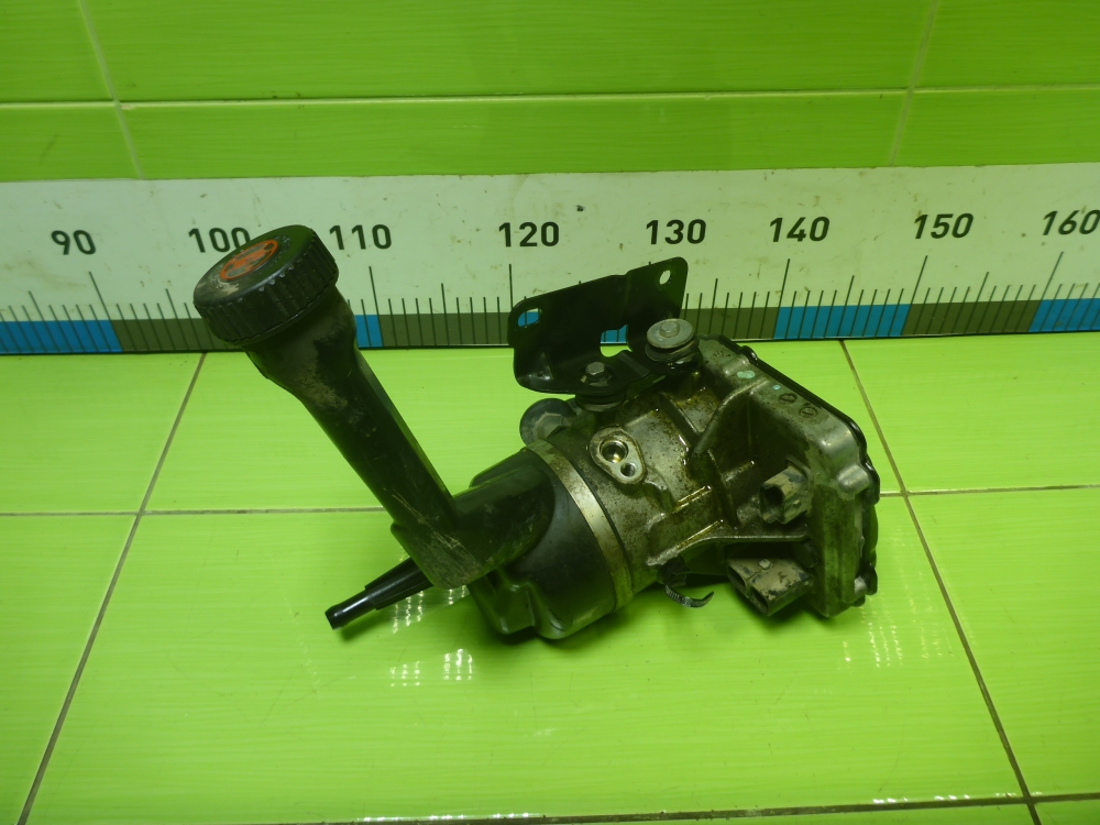 Насос ГУР (гидроусилитель руля)