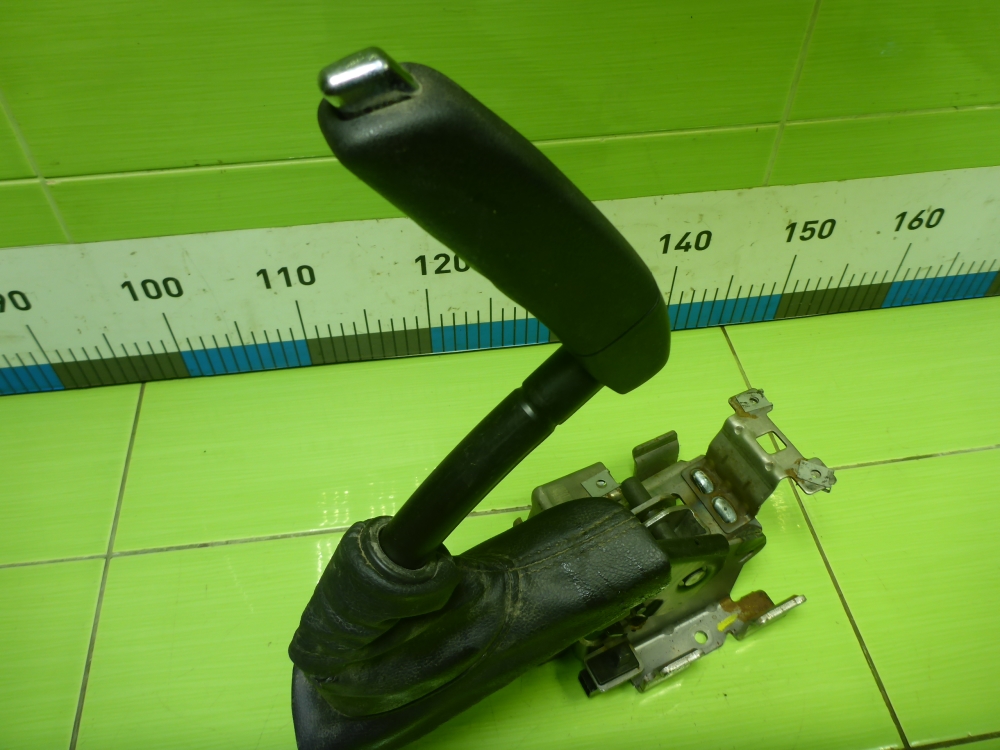 Рычаг стояночного тормоза