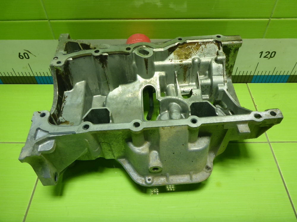 Поддон масляный двигателя (картер)