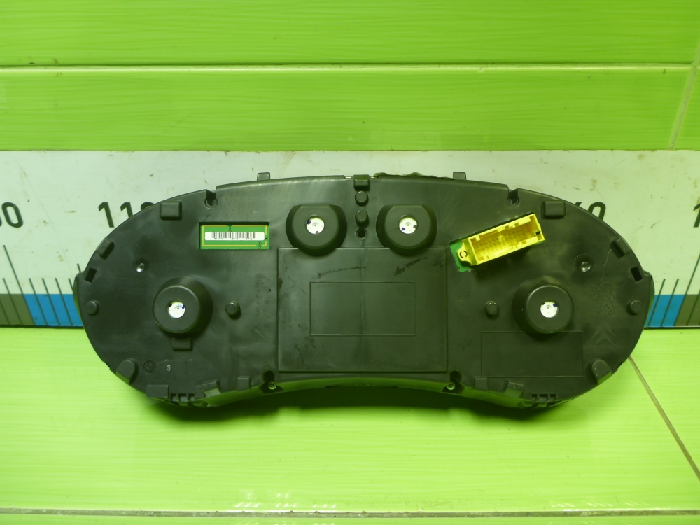 Панель приборов