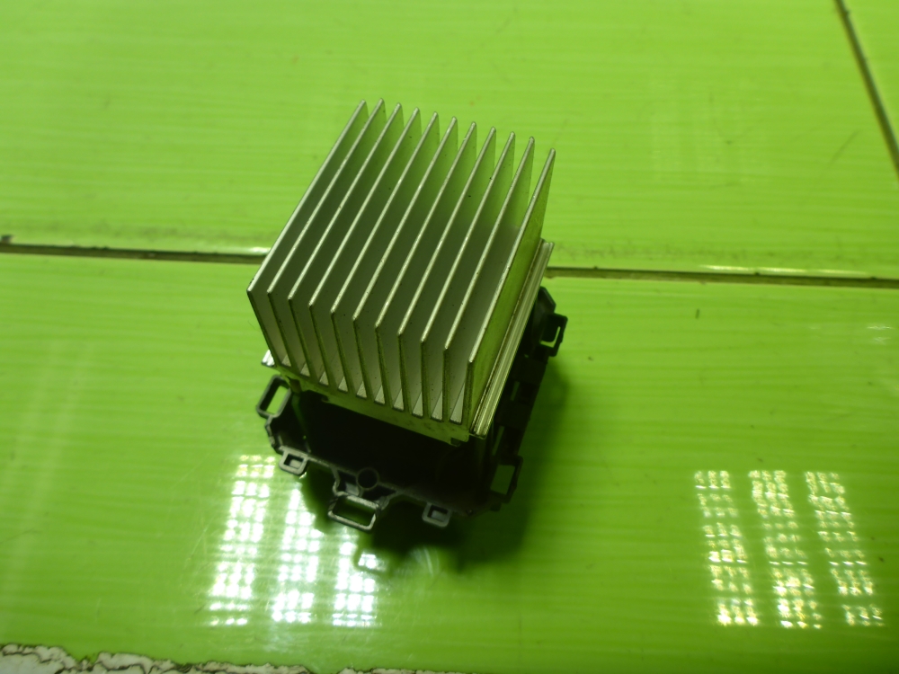 Резистор отопителя