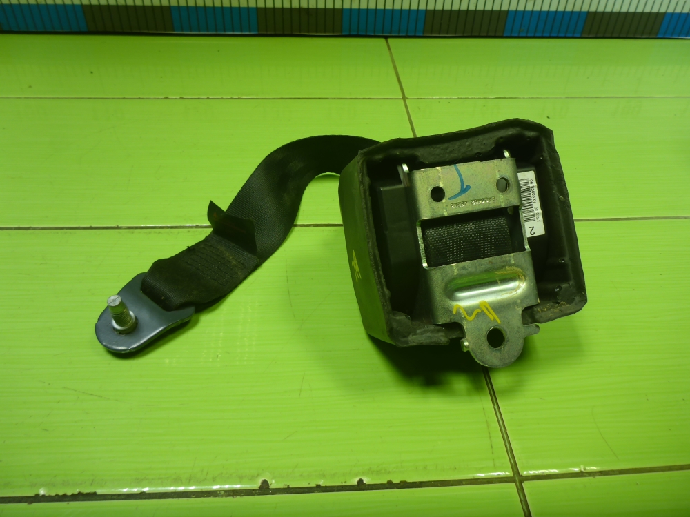 Ремень безопасности