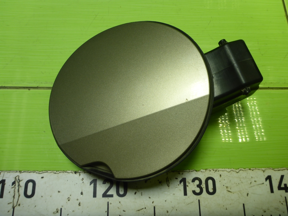 Лючок бензобака