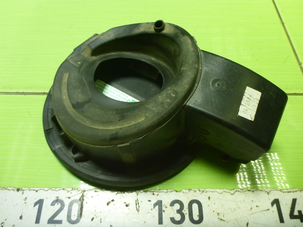 Лючок бензобака