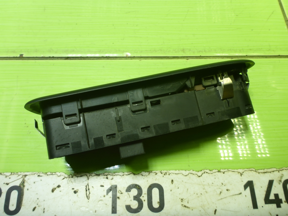 Блок управления стеклоподъемниками