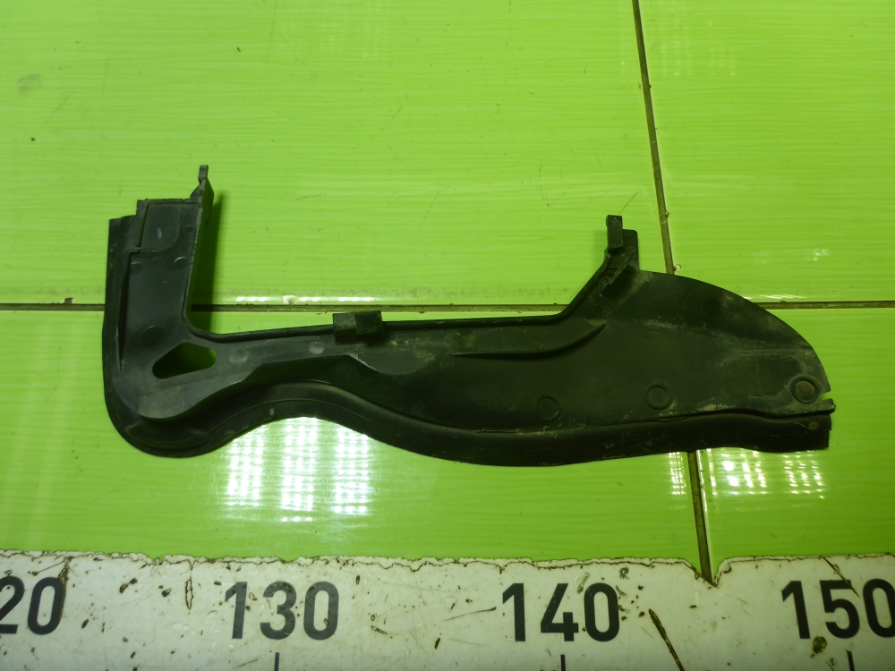 Молдинг лобового стекла