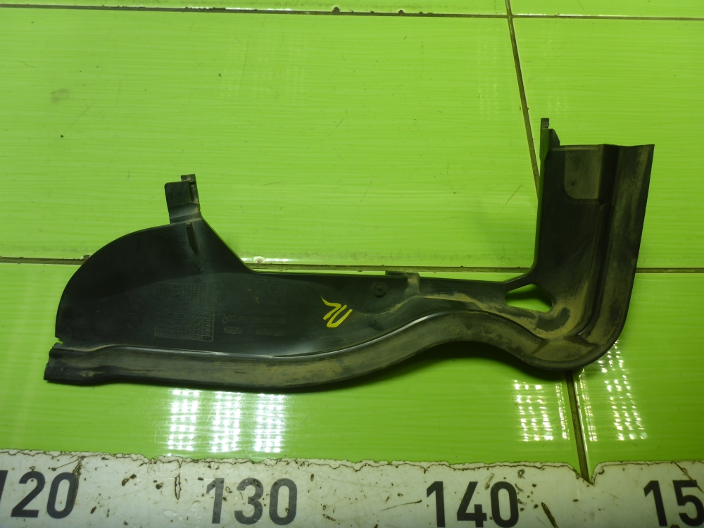 Молдинг лобового стекла