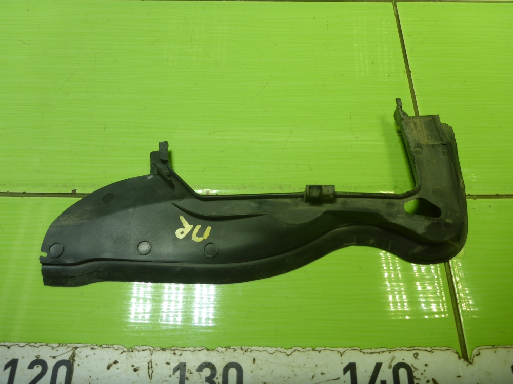 Молдинг лобового стекла