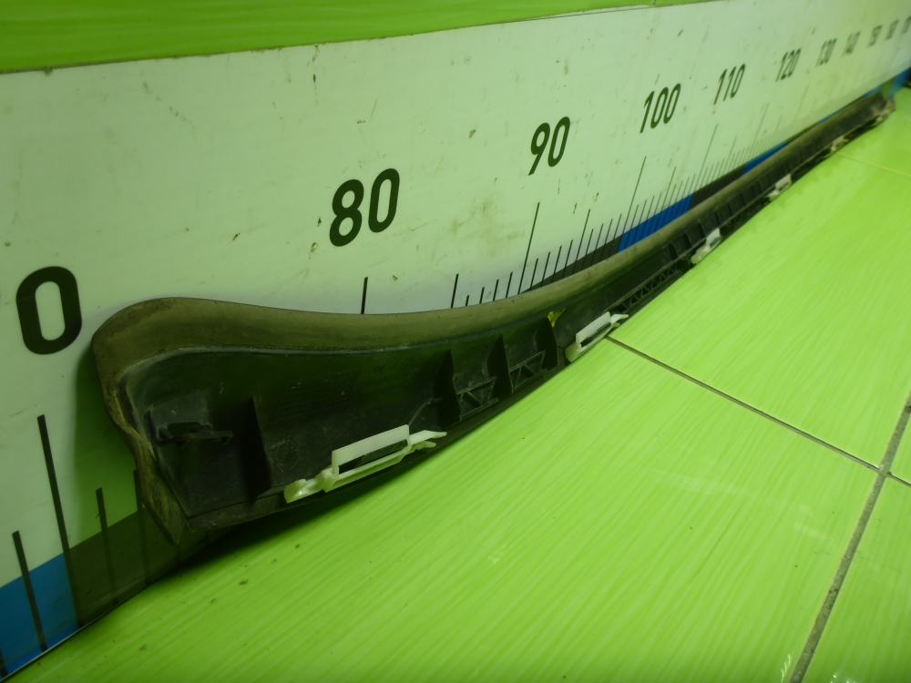 Молдинг лобового стекла