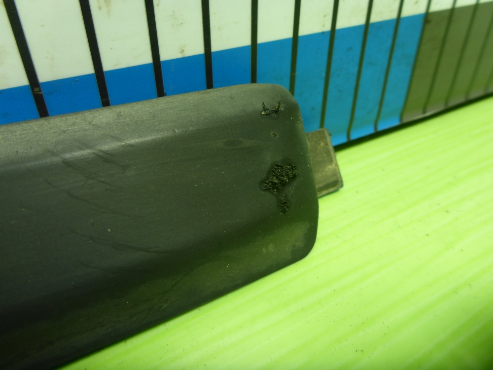 Молдинг лобового стекла