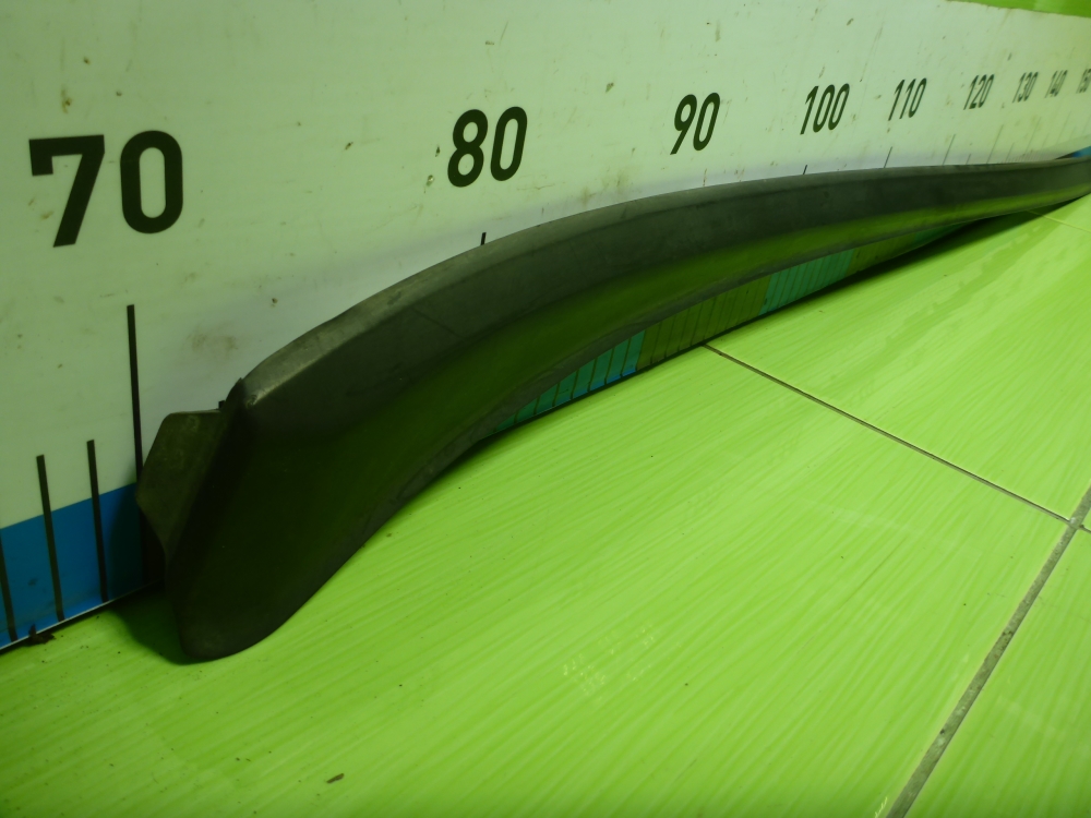 Молдинг лобового стекла