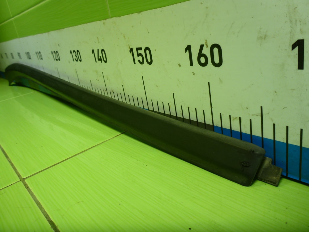 Молдинг лобового стекла