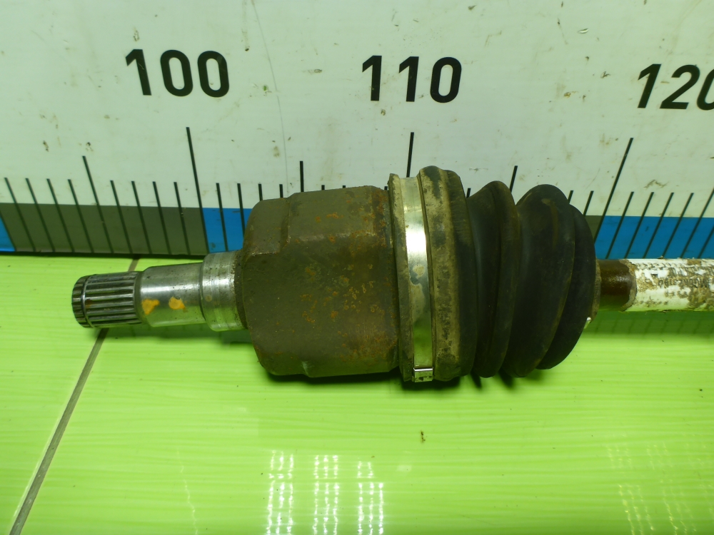 Полуось передняя левая