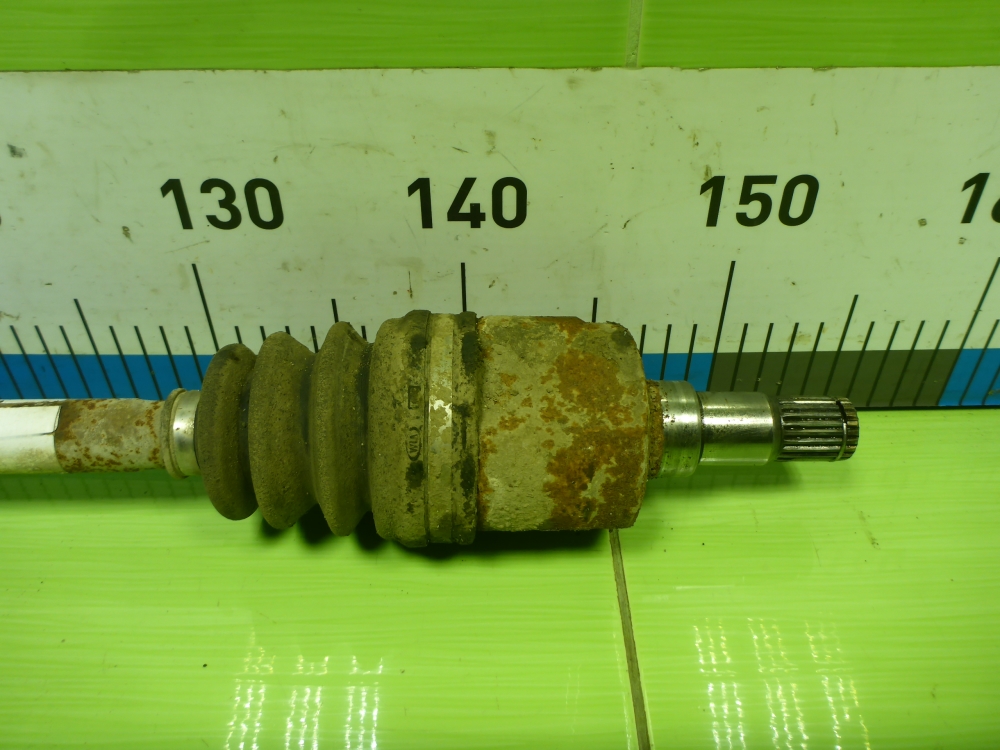 Полуось передняя правая