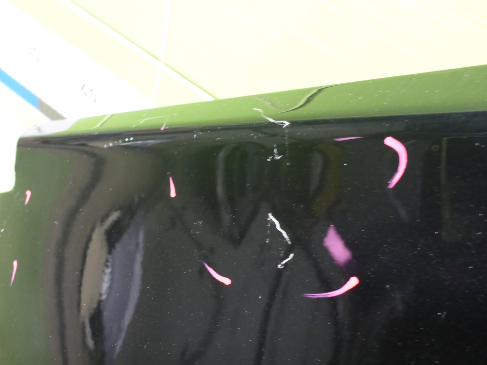 Крыло переднее левое