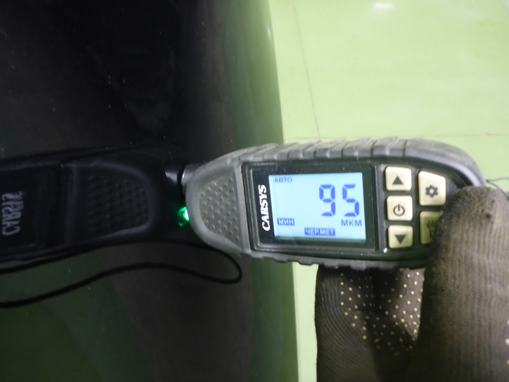 Крыло переднее левое