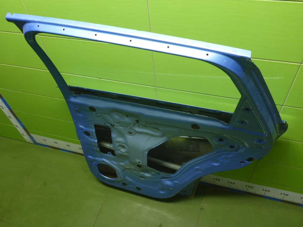 Дверь задняя правая