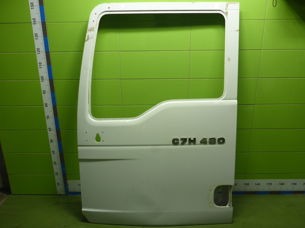 Дверь передняя левая