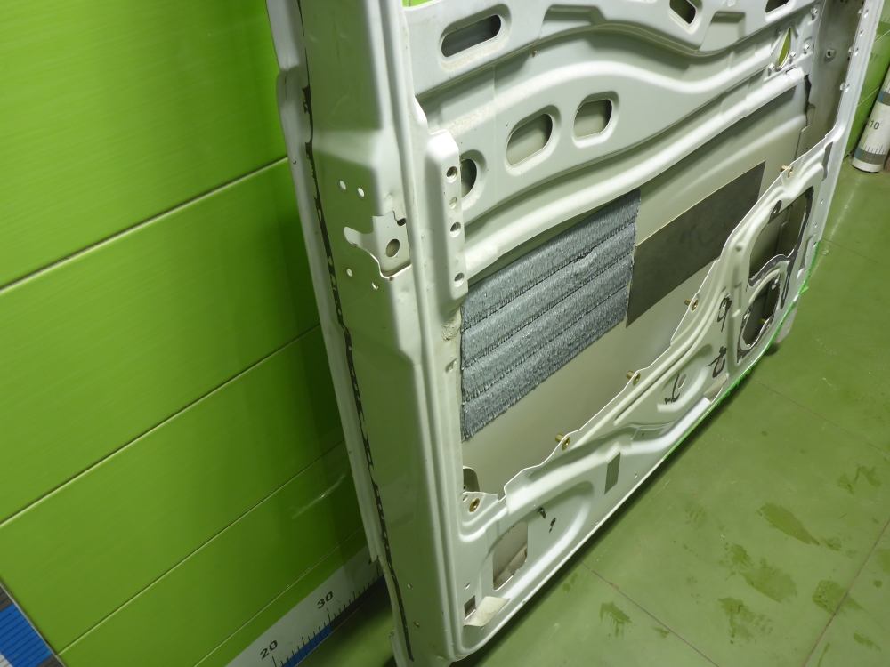 Дверь передняя левая