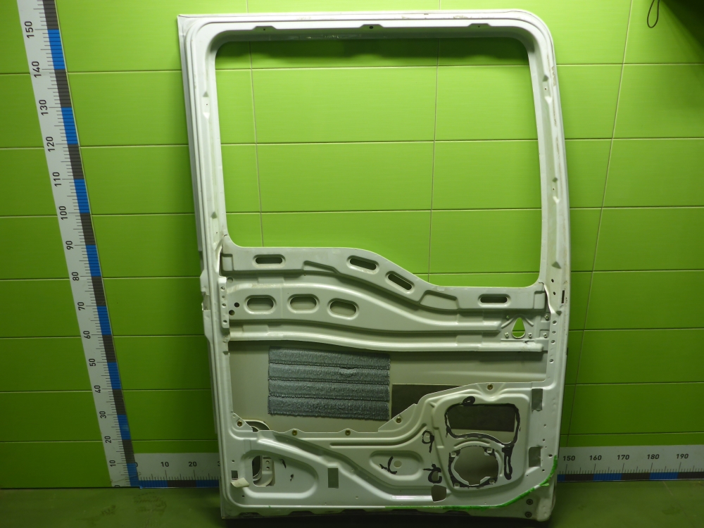 Дверь передняя левая