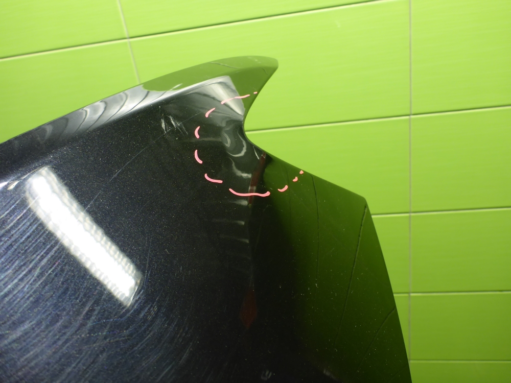 Крыло переднее правое