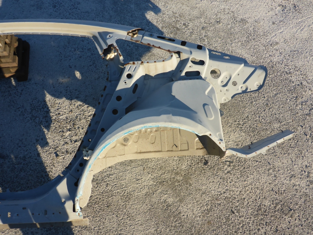 Кузовной элемент