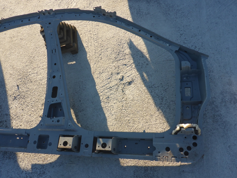 Кузовной элемент