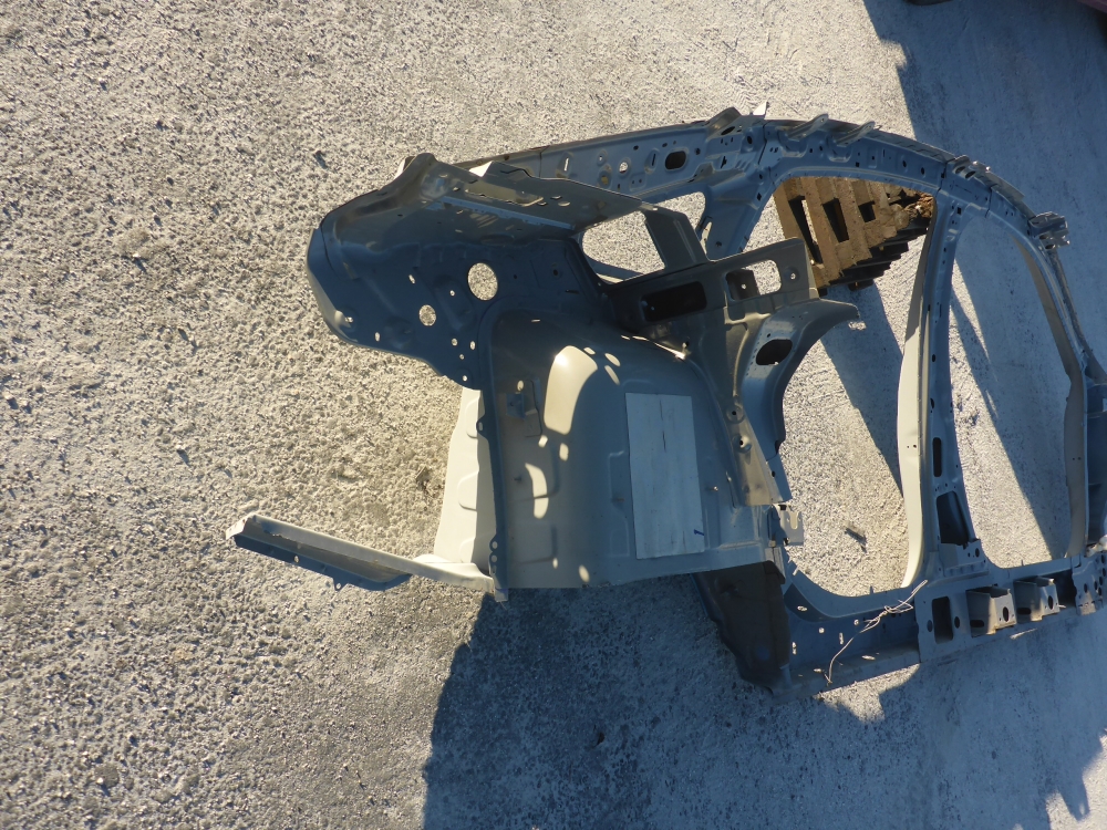 Кузовной элемент