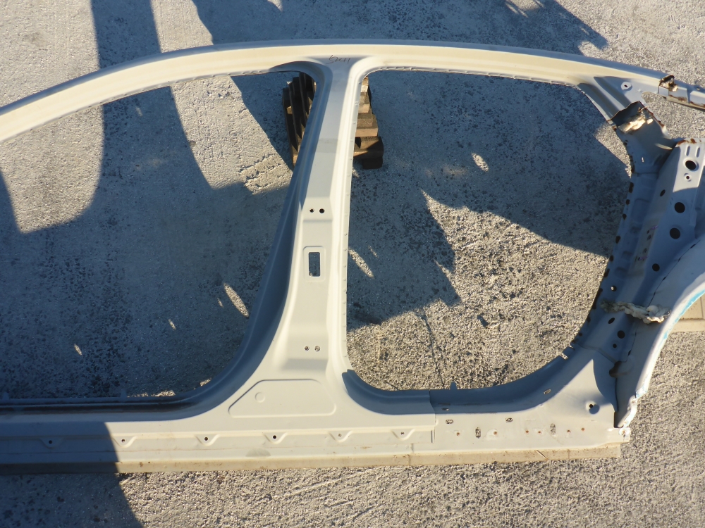 Кузовной элемент