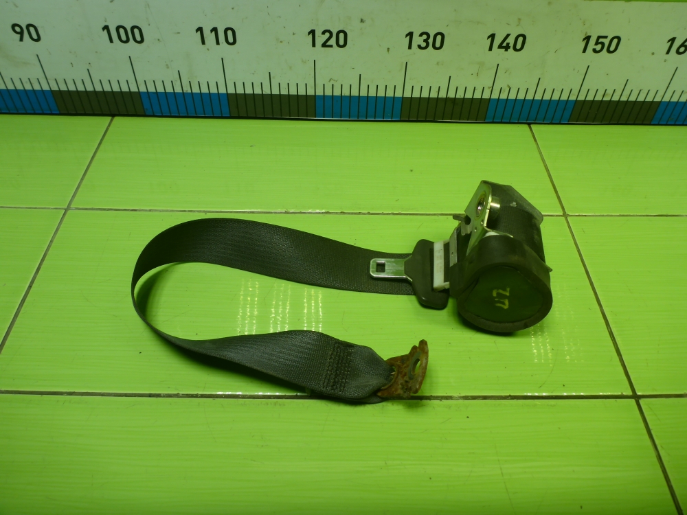 Ремень безопасности