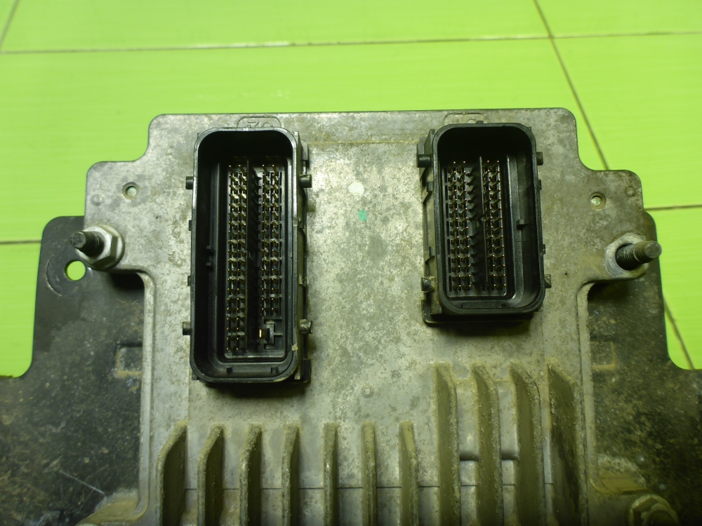 Блок управления двигателем