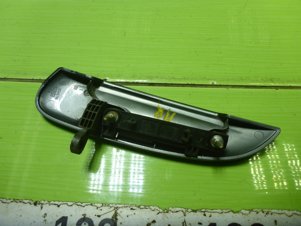 Ручка двери передней наружная правая