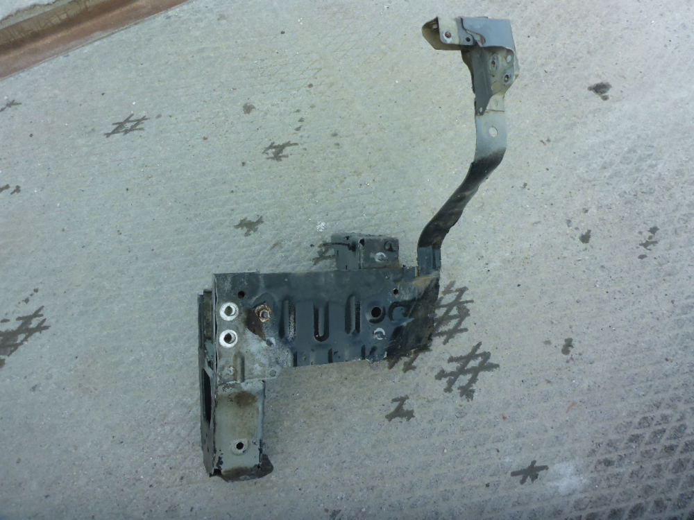 Лонжерон передний левый