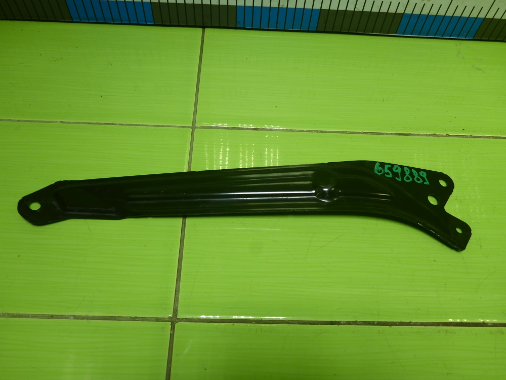 Кронштейн передней панели