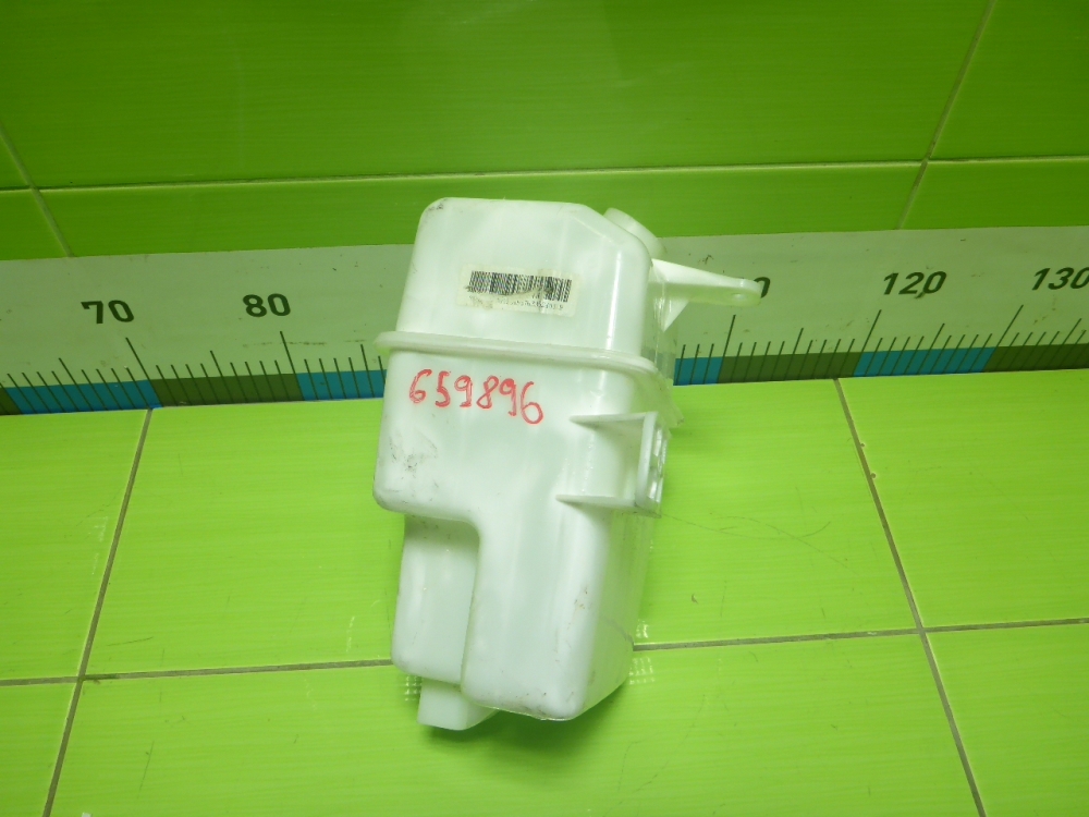 Бачок омывателя лобового стекла