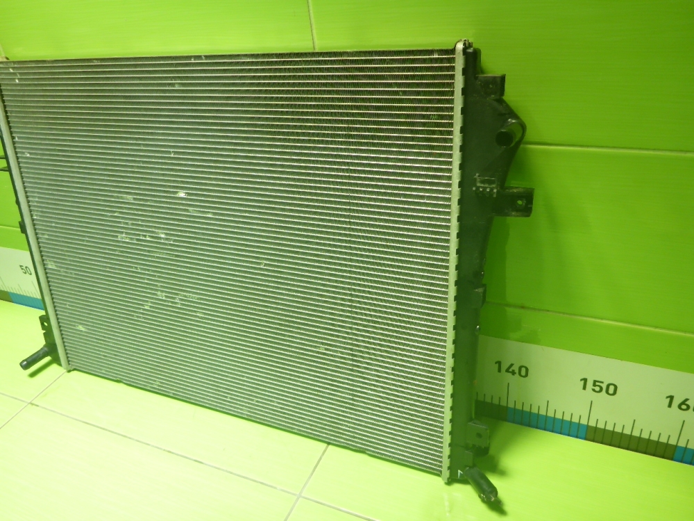 Радиатор охлаждения двигателя основной