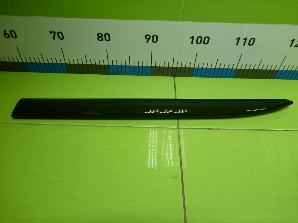 Накладка двери задней правой