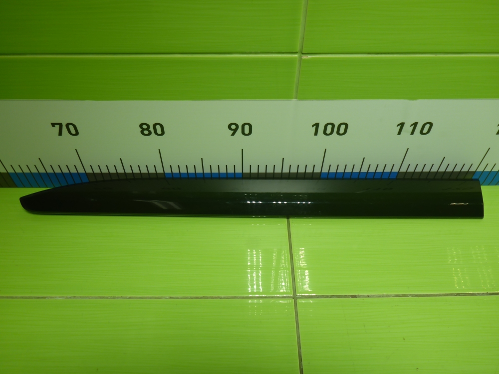 Накладка двери задней правой