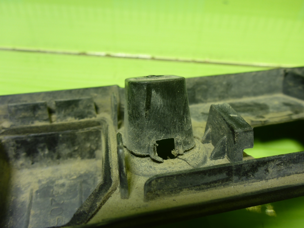 Накладка двери багажника