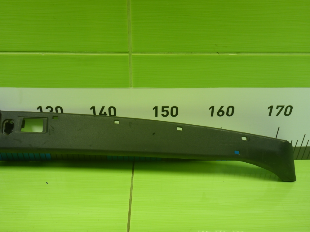 Накладка двери багажника