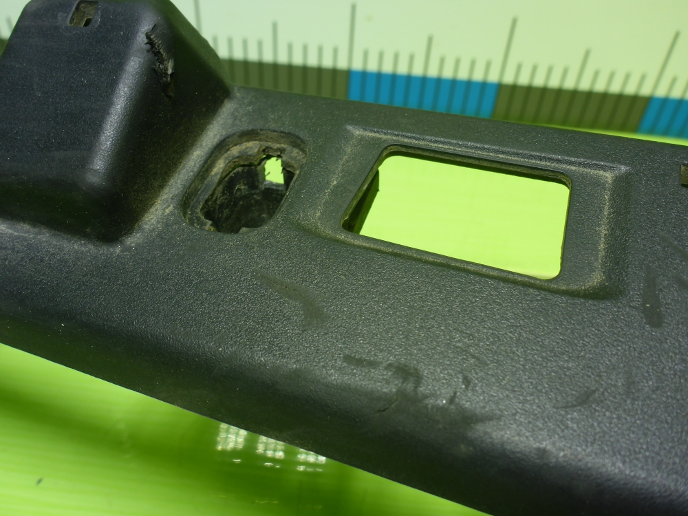 Накладка двери багажника