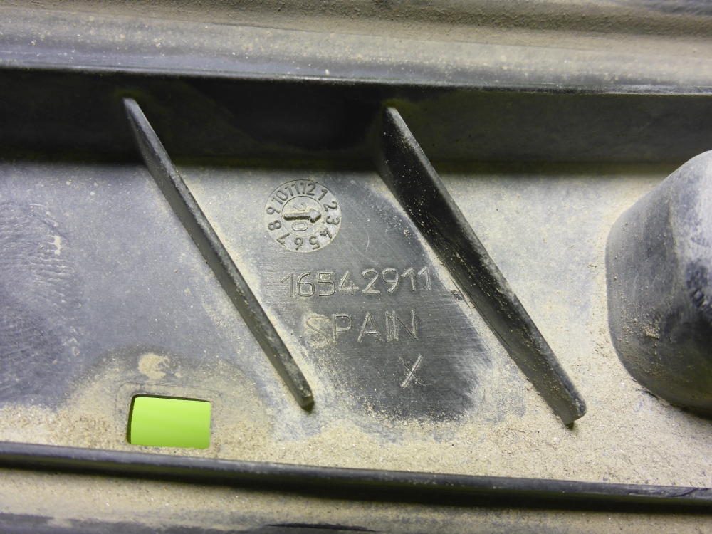 Накладка двери багажника