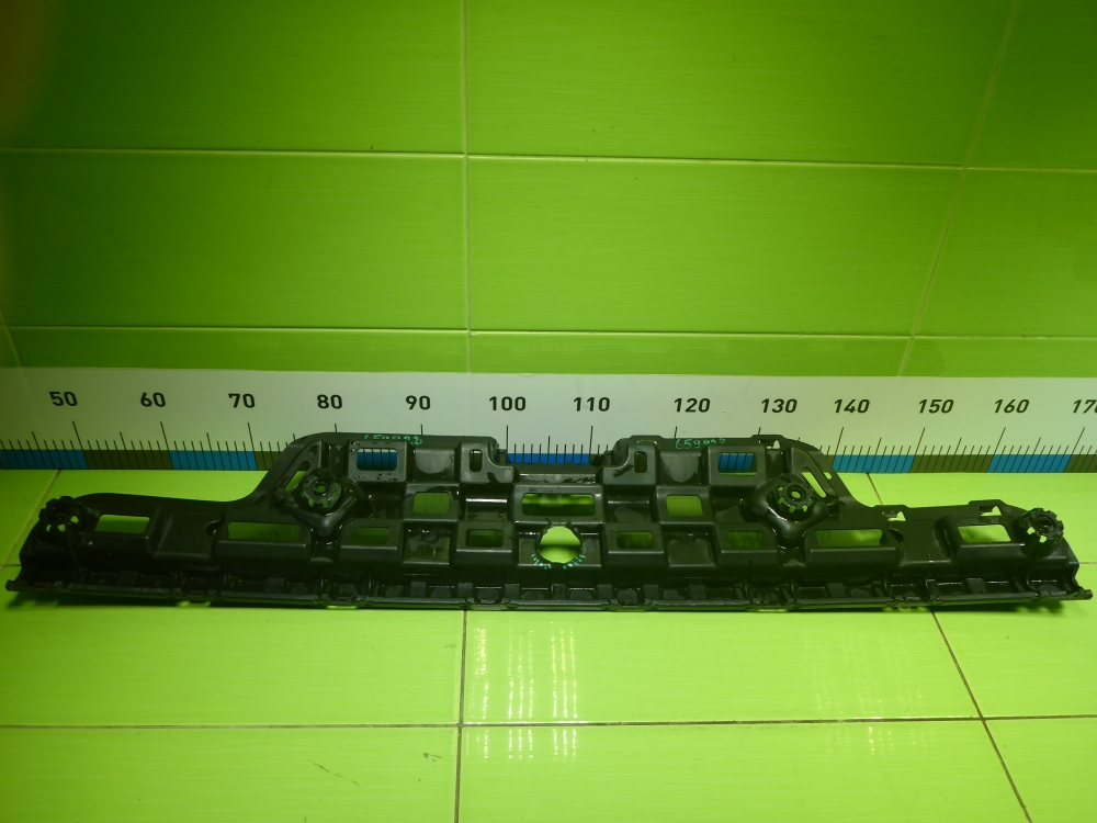 Кронштейн заднего бампера