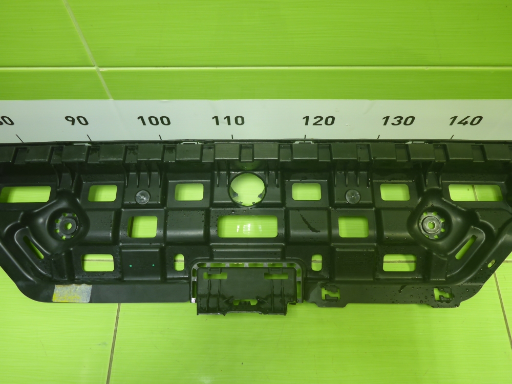 Кронштейн заднего бампера